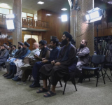 مرکز خبرنگاران افغانستان بیش از ۱۰۰ مورد نقض آزادی رسانهها و خبرنگاران را در افغانستان در پنجمین سال زمامداری طالبان ثبت کرده است